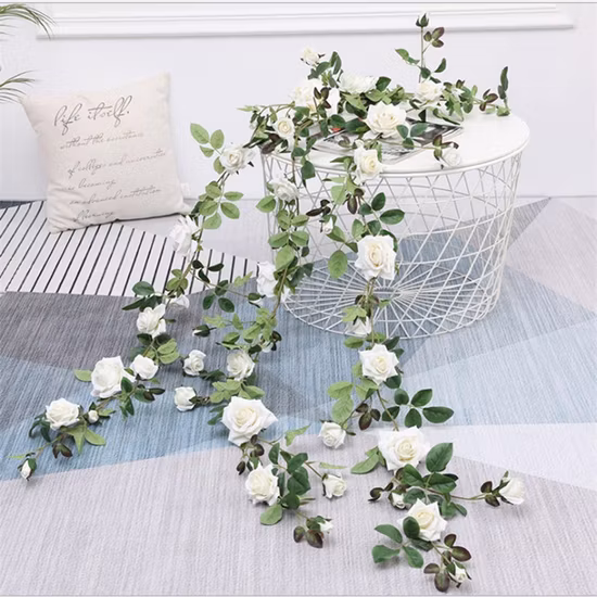 Vite di rosa con fiore in rattan di seta artificiale da 95 cm per la decorazione della parete